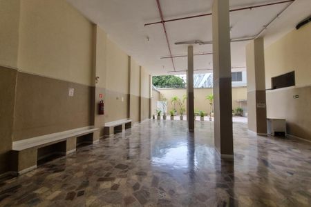 Apartamento à venda com 81m², 2 quartos e sem vagaÁrea comum