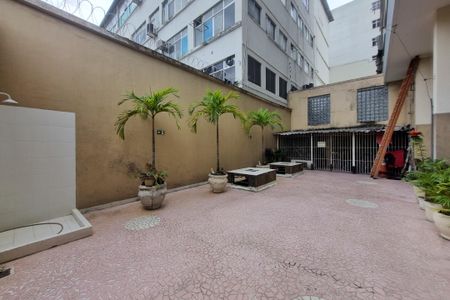 Apartamento à venda com 81m², 2 quartos e sem vagaÁrea comum