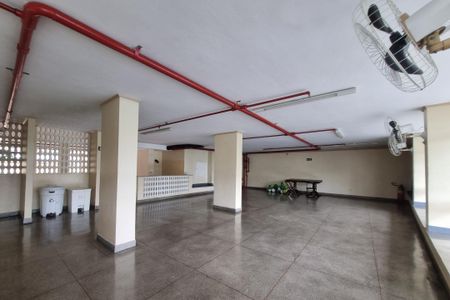Apartamento à venda com 81m², 2 quartos e sem vagaÁrea comum - Salão de festas