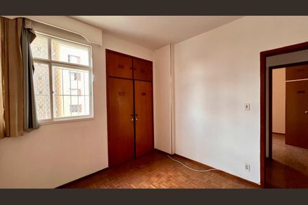 Apartamento à venda com 75m², 2 quartos e 1 vagaquarto 