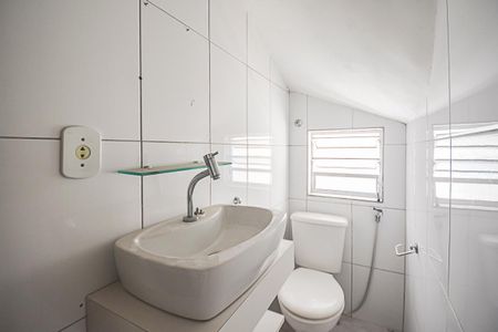 Casa à venda com 145m², 2 quartos e 2 vagasLavabo