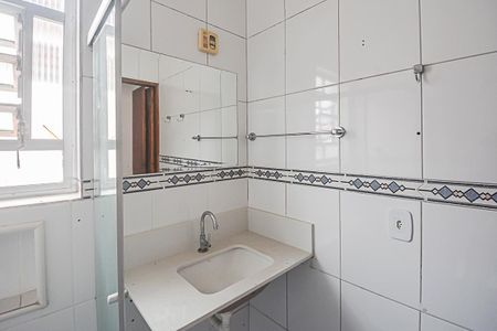 Casa à venda com 145m², 2 quartos e 2 vagasBanheiro