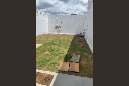 Casa à venda com 90m², 3 quartos e 2 vagasQuintal