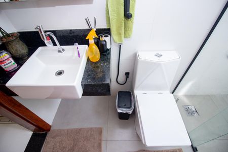 Casa à venda com 90m², 3 quartos e 2 vagasBanheiro da Suíte