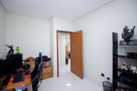 Casa à venda com 90m², 3 quartos e 2 vagasQuarto 2