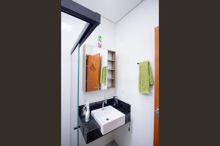 Casa à venda com 90m², 3 quartos e 2 vagasBanheiro Social