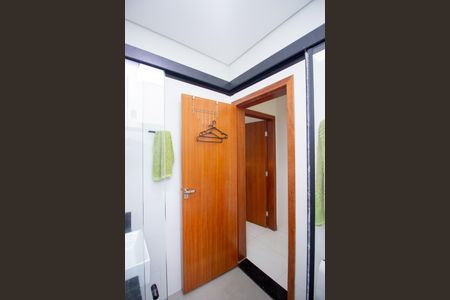 Casa à venda com 90m², 3 quartos e 2 vagasBanheiro Social