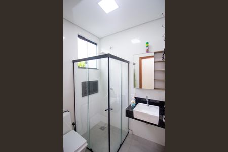 Casa à venda com 90m², 3 quartos e 2 vagasBanheiro Social