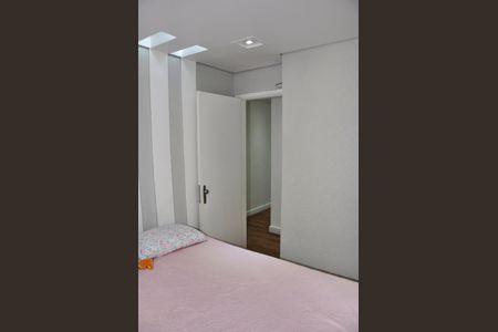 Apartamento para alugar com 57m², 3 quartos e 1 vagaDetalhe - Quarto 01