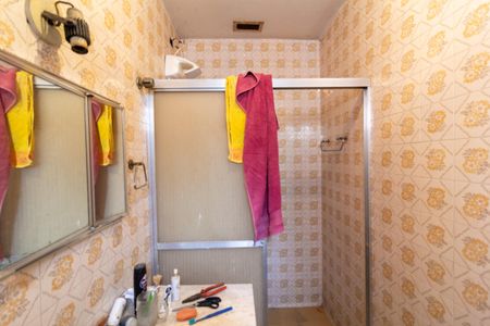 Casa à venda com 160m², 3 quartos e 2 vagas Casa à venda com 160m², 3 quartos e 2 vagasBanheiro Social