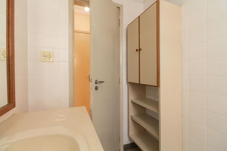 Banheiro de apartamento à venda com 1 quarto, 45m² em Cambuci, São Paulo
