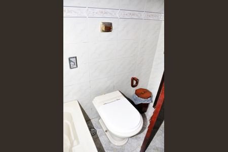 Casa à venda com 400m², 3 quartos e 3 vagas Casa à venda com 400m², 3 quartos e 3 vagasDetalhe - Banheiro Social