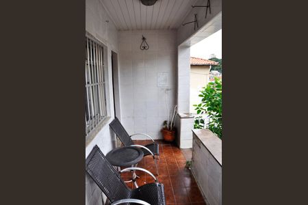 Casa à venda com 400m², 3 quartos e 3 vagas Casa à venda com 400m², 3 quartos e 3 vagasVaranda