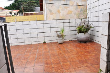 Casa à venda com 400m², 3 quartos e 3 vagas Casa à venda com 400m², 3 quartos e 3 vagasVaranda