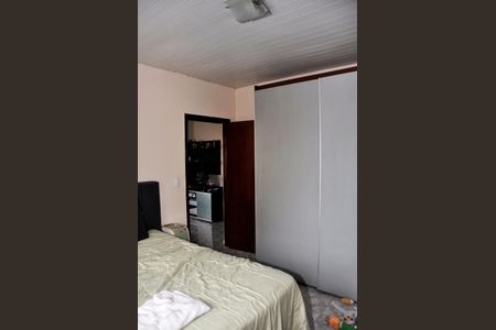 Casa à venda com 400m², 3 quartos e 3 vagas Casa à venda com 400m², 3 quartos e 3 vagasDetalhe - Quarto 01