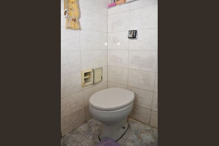 Casa à venda com 400m², 3 quartos e 3 vagas Casa à venda com 400m², 3 quartos e 3 vagasDetalhe - Banheiro da Cozinha