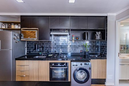 Apartamento à venda com 34m², 2 quartos e 1 vaga Apartamento à venda com 34m², 2 quartos e 1 vagaSala, cozinha e área de serviço