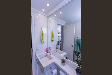 Apartamento à venda com 34m², 2 quartos e 1 vaga Apartamento à venda com 34m², 2 quartos e 1 vagaBanheiro