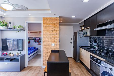 Apartamento à venda com 34m², 2 quartos e 1 vaga Apartamento à venda com 34m², 2 quartos e 1 vagaSala, cozinha e área de serviço