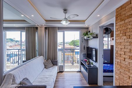 Sala, cozinha e área de serviço de apartamento à venda com 2 quartos, 34m² em Vila Palmeiras, São Paulo