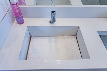 Apartamento à venda com 34m², 2 quartos e 1 vaga Apartamento à venda com 34m², 2 quartos e 1 vagaBanheiro