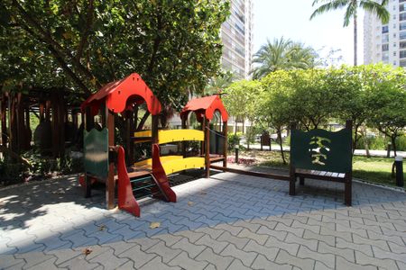 Apartamento à venda com 146m², 3 quartos e 2 vagasÁrea comum - Playground
