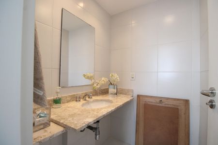 Apartamento à venda com 146m², 3 quartos e 2 vagasBanheiro da suíte 2