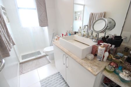 Apartamento à venda com 146m², 3 quartos e 2 vagasBanheiro da suíte 3