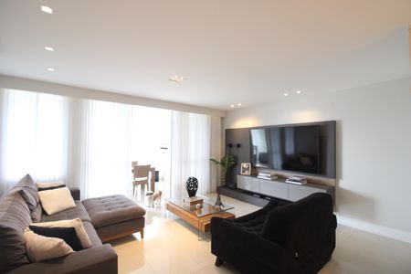 Apartamento à venda com 146m², 3 quartos e 2 vagasSala