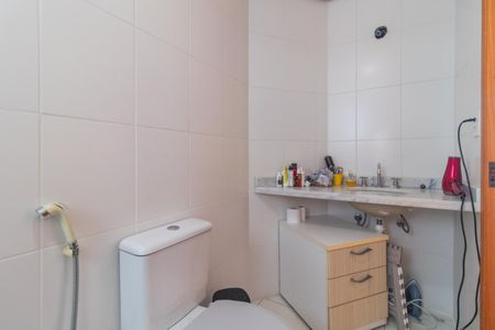 Apartamento à venda com 68m², 2 quartos e 2 vagasBanheiro da Suíte
