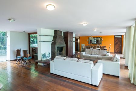 sala de casa de condomínio à venda com 7 quartos, 970m² em Ville de Montagne, Nova Lima