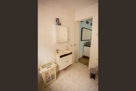 Casa à venda com 136m², 3 quartos e 1 vaga Casa à venda com 136m², 3 quartos e 1 vagaBANHEIRO