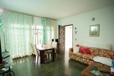 SALA de casa à venda com 3 quartos, 136m² em Imirim, São Paulo