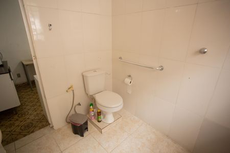 Casa à venda com 136m², 3 quartos e 1 vaga Casa à venda com 136m², 3 quartos e 1 vagaBANHEIRO