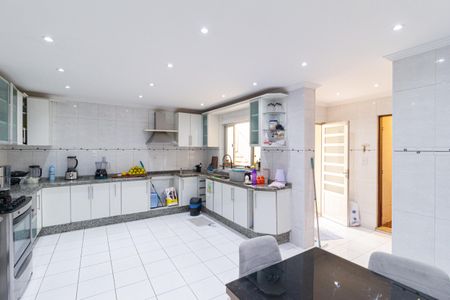 Casa à venda com 239m², 4 quartos e 3 vagasCozinha