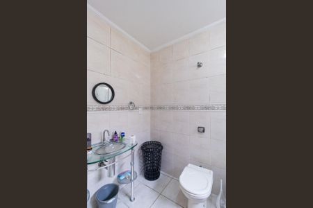 Casa à venda com 239m², 4 quartos e 3 vagasBanheiro da suíte 2