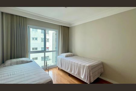 Apartamento à venda com 127m², 3 quartos e 1 vaga Apartamento à venda com 127m², 3 quartos e 1 vagaQuarto 2