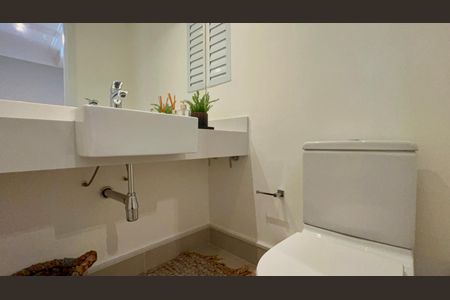 Apartamento à venda com 127m², 3 quartos e 1 vaga Apartamento à venda com 127m², 3 quartos e 1 vagaLavabo