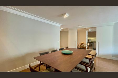 Apartamento à venda com 127m², 3 quartos e 1 vaga Apartamento à venda com 127m², 3 quartos e 1 vagaSala de Jantar