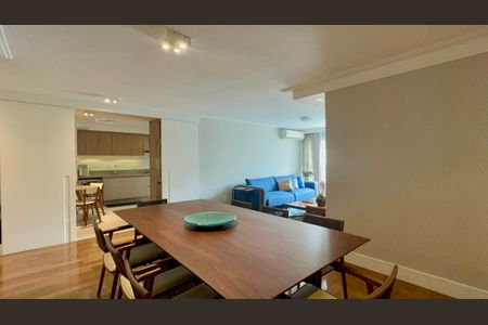 Apartamento à venda com 127m², 3 quartos e 1 vaga Apartamento à venda com 127m², 3 quartos e 1 vagaSala de Jantar