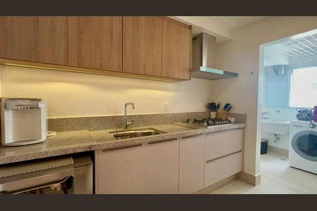 Apartamento à venda com 127m², 3 quartos e 1 vaga Apartamento à venda com 127m², 3 quartos e 1 vagaCozinha