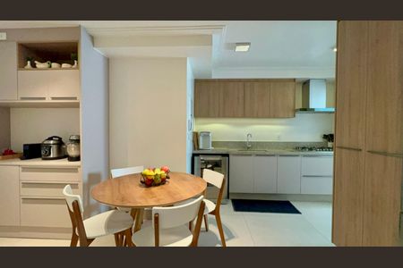 Apartamento à venda com 127m², 3 quartos e 1 vaga Apartamento à venda com 127m², 3 quartos e 1 vagaCozinha