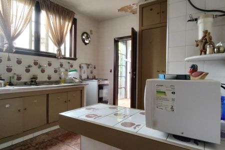 Casa de condomínio à venda com 202m², 3 quartos e 2 vagas Casa de condomínio à venda com 202m², 3 quartos e 2 vagasCozinha - Armários