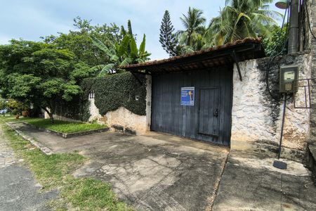 Casa de condomínio à venda com 202m², 3 quartos e 2 vagasFachada