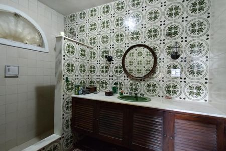 Casa de condomínio à venda com 202m², 3 quartos e 2 vagas Casa de condomínio à venda com 202m², 3 quartos e 2 vagasBanheiro da Suíte