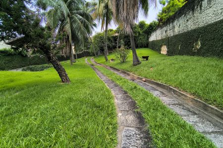 Casa de condomínio à venda com 202m², 3 quartos e 2 vagas Casa de condomínio à venda com 202m², 3 quartos e 2 vagasPiscina