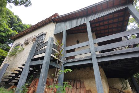 Casa de condomínio à venda com 202m², 3 quartos e 2 vagas Casa de condomínio à venda com 202m², 3 quartos e 2 vagasFachada da Casa