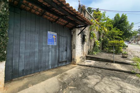 Casa de condomínio à venda com 202m², 3 quartos e 2 vagasFachada