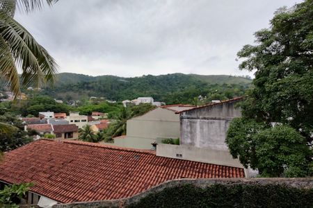 Casa de condomínio à venda com 202m², 3 quartos e 2 vagas Casa de condomínio à venda com 202m², 3 quartos e 2 vagasVista