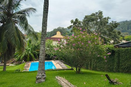 Casa de condomínio à venda com 202m², 3 quartos e 2 vagas Casa de condomínio à venda com 202m², 3 quartos e 2 vagasQuintal